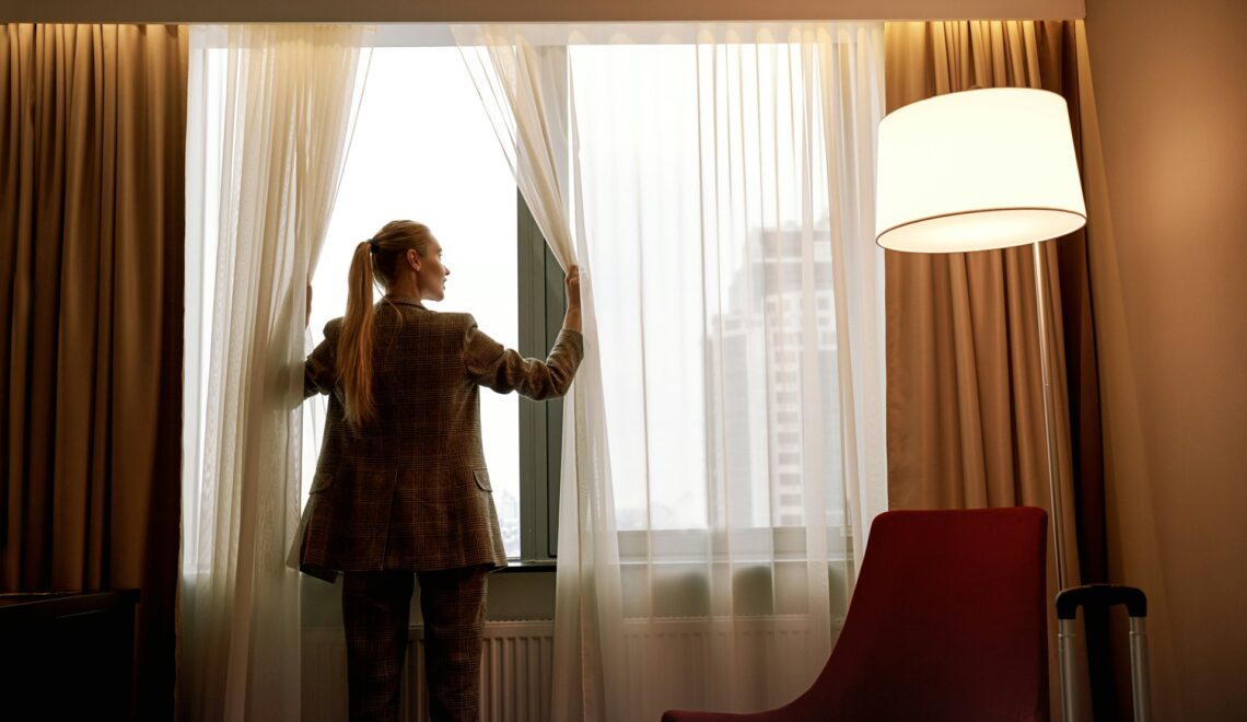 Curtain Rods vs. Curtain Tracks: Which Is Better for Your Home?