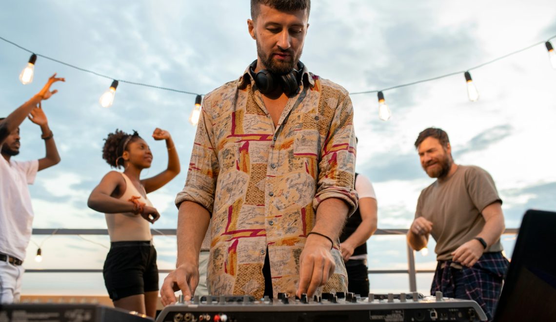 What's the Difference Between Party & Wedding DJs in Manhattan: Key Roles and Event Expertise Explained