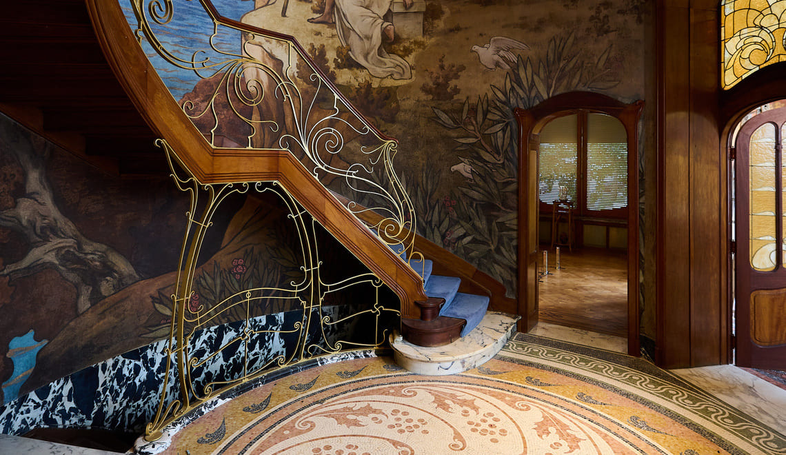 impressive house tours of homes with great interior design - maison hannon photo by gregory de leeuw