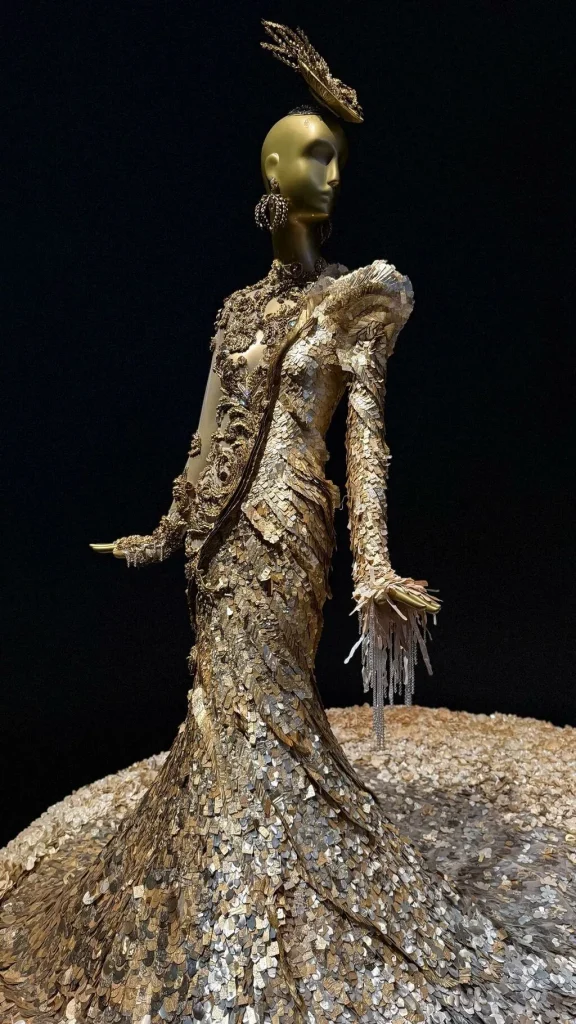 Guo Pei fashion design