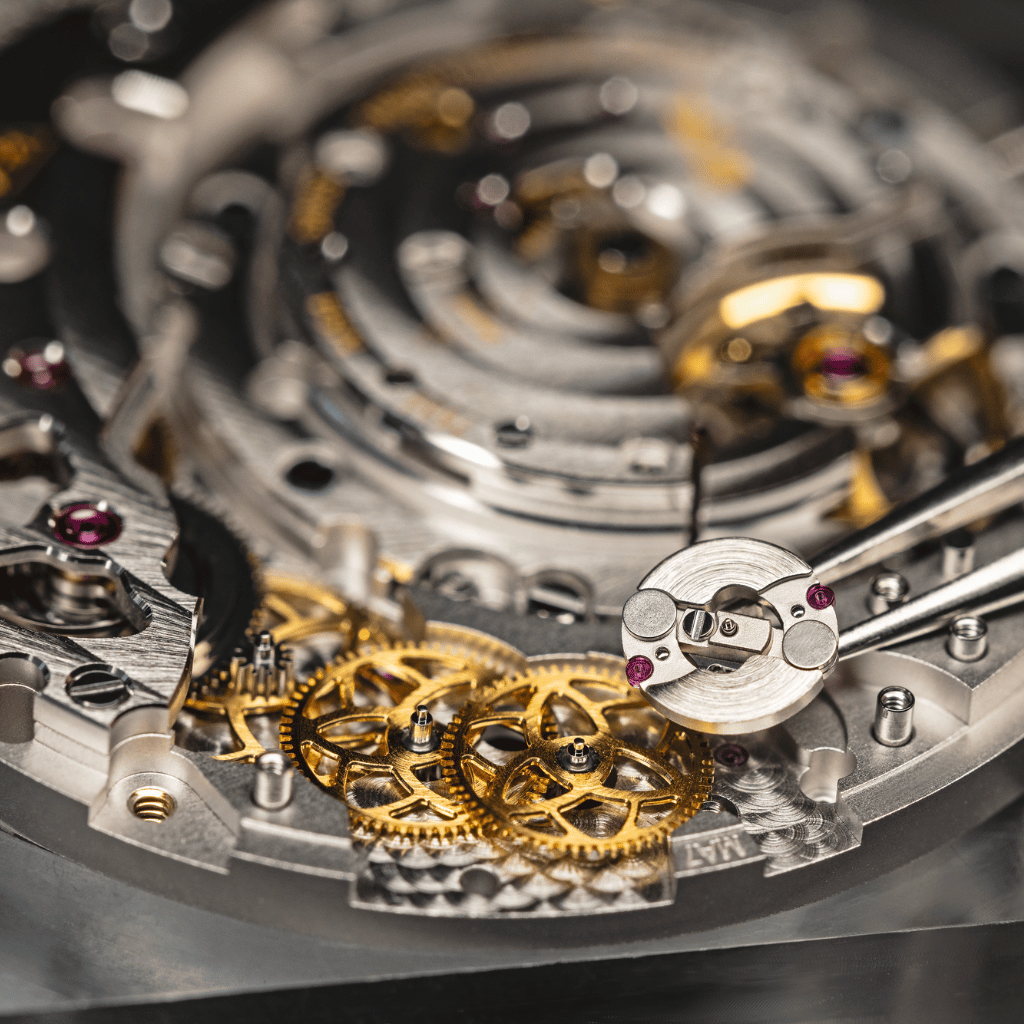 Lady Arpels Bal des Amoureux Automate Watch by Van Cleef & Arpels - Luxury Craftsmanship - Watch Savoir-faire