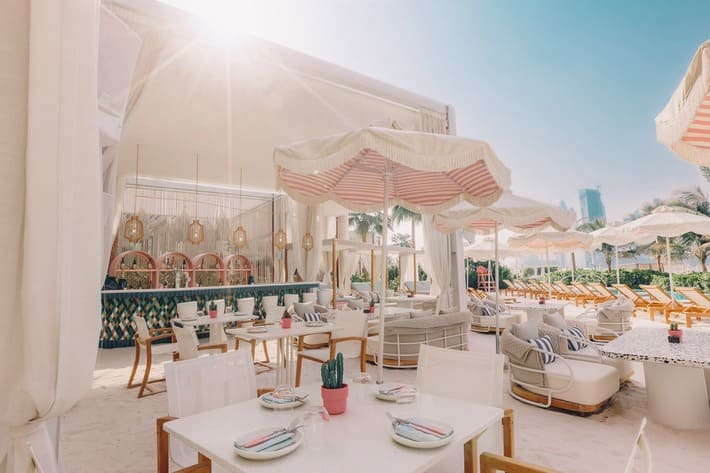 THE 305 DUBAI - MAIMI IN DUBAI - BEACH CLUB RESTAURANT BAR - pool day