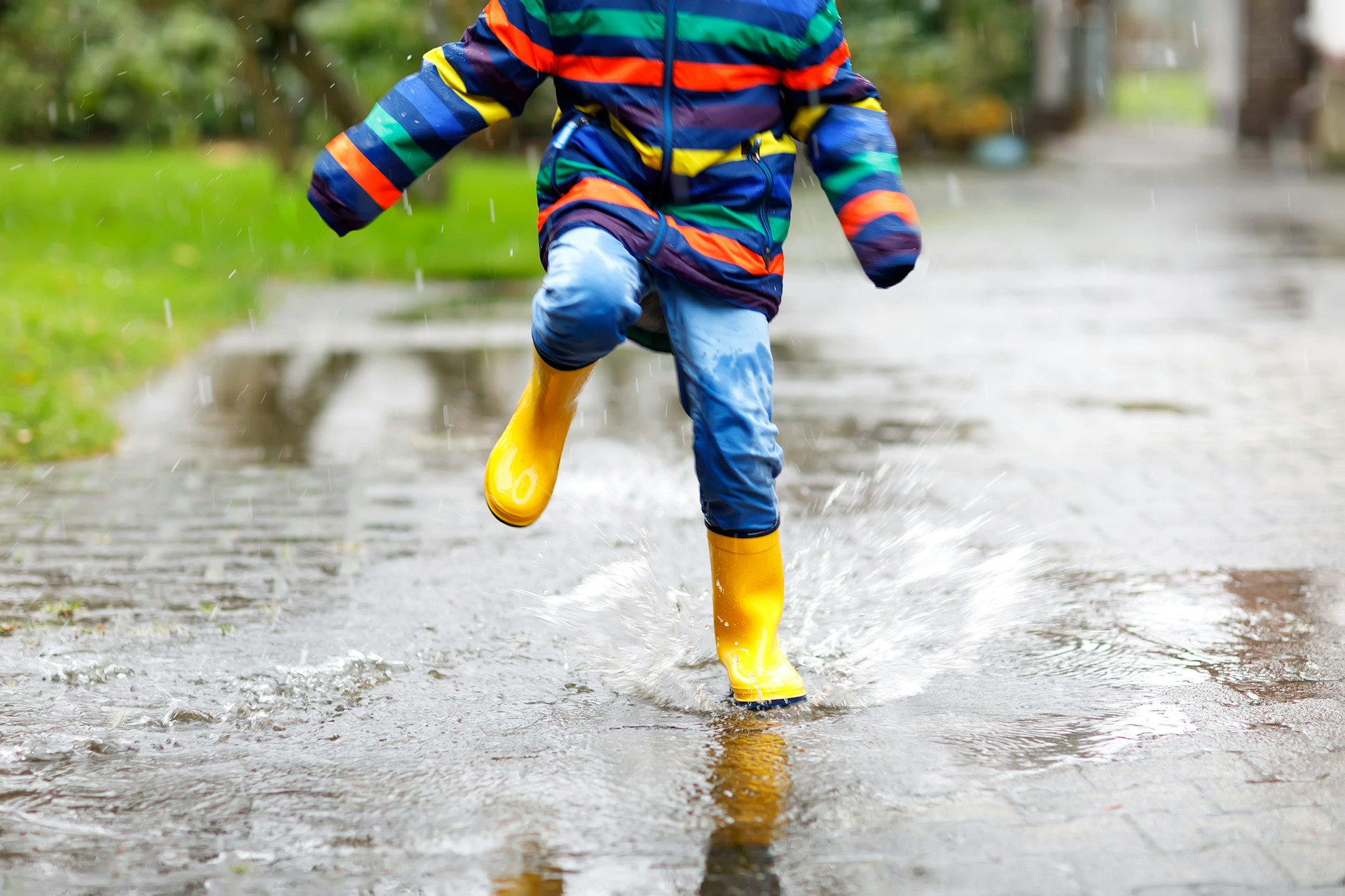 7 Creative Puddle Games for Kids (Beyond Just Jumping) - Love Happens Mag