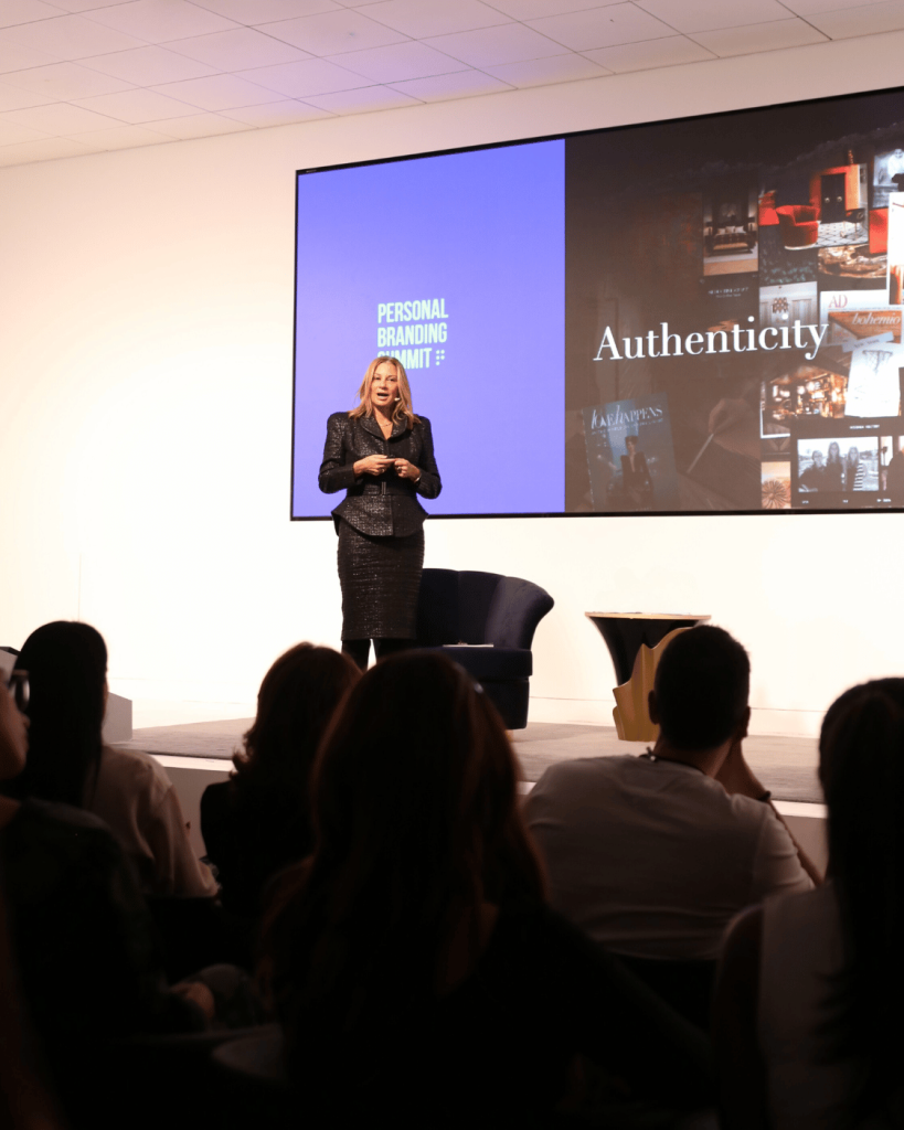 Janet Morais on stage at the Personal Branding Summit, Portugal, 2025