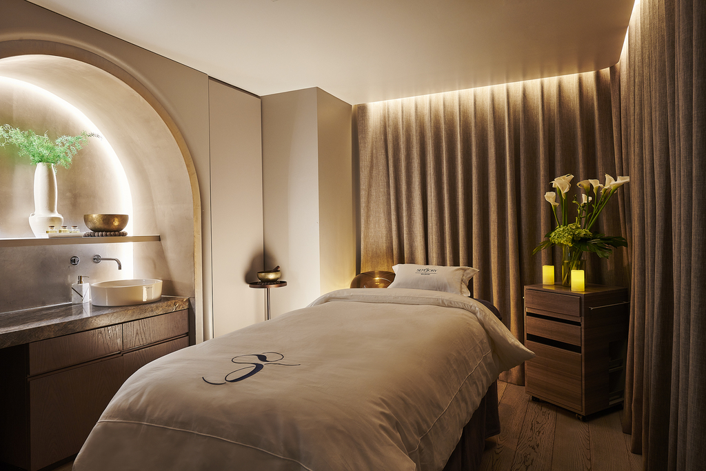 massage room at SENSORY Wellbeing Floor london