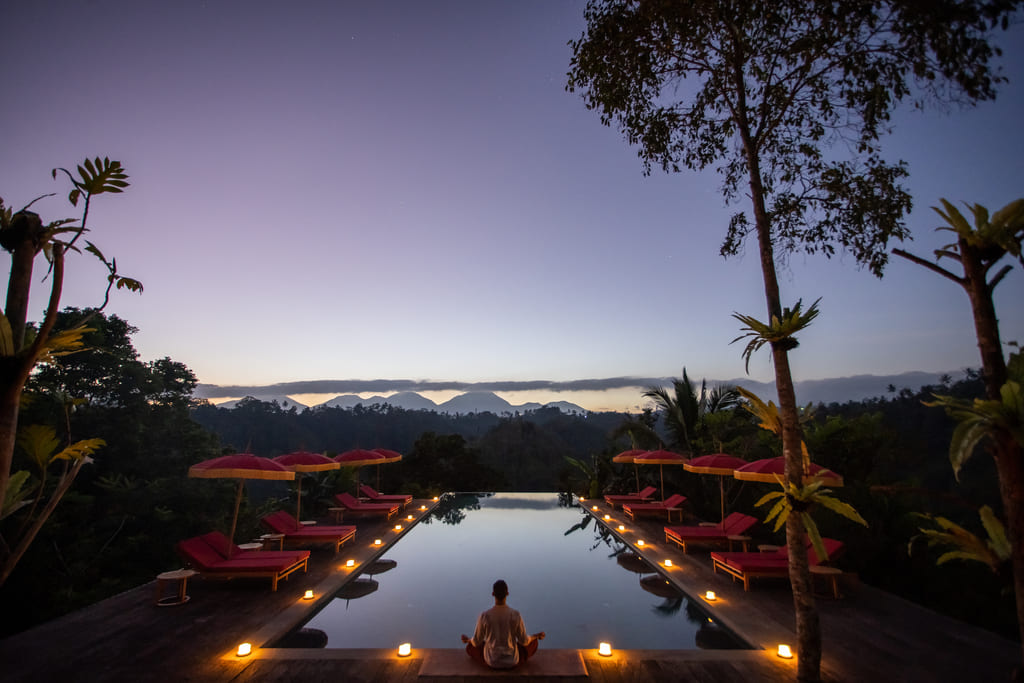 Buhan Banyan Tree Escape Toja Spa Bali Indonesia Sunset Meditation Pool