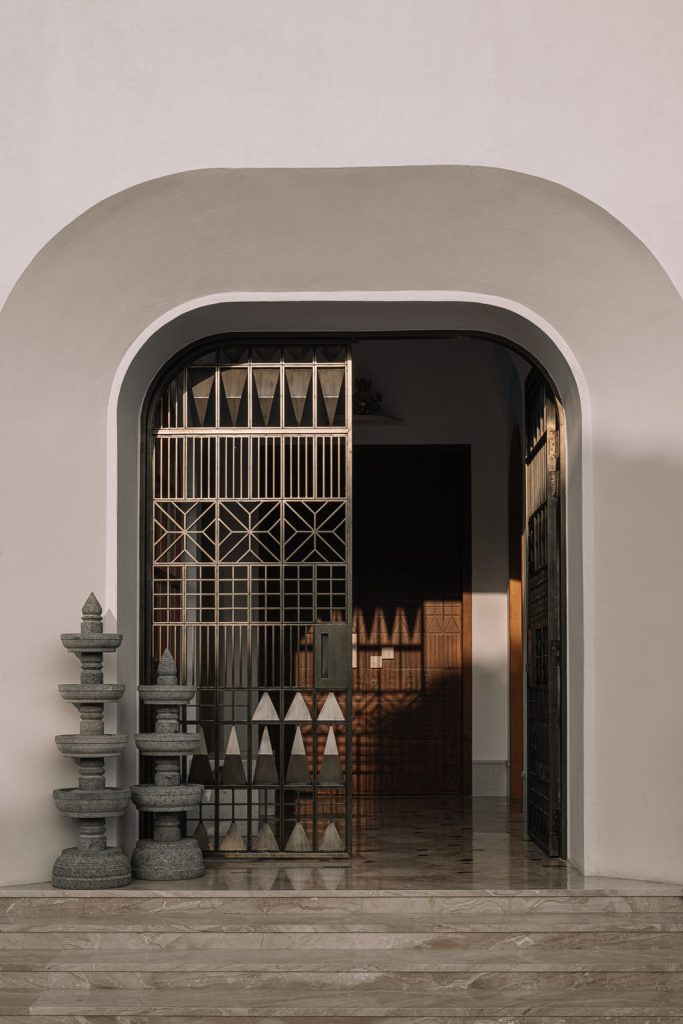 MuseLab | Rehethann, A Multigenerational Residence, Kutch, Gujarat, India entrance door - interiors around the world