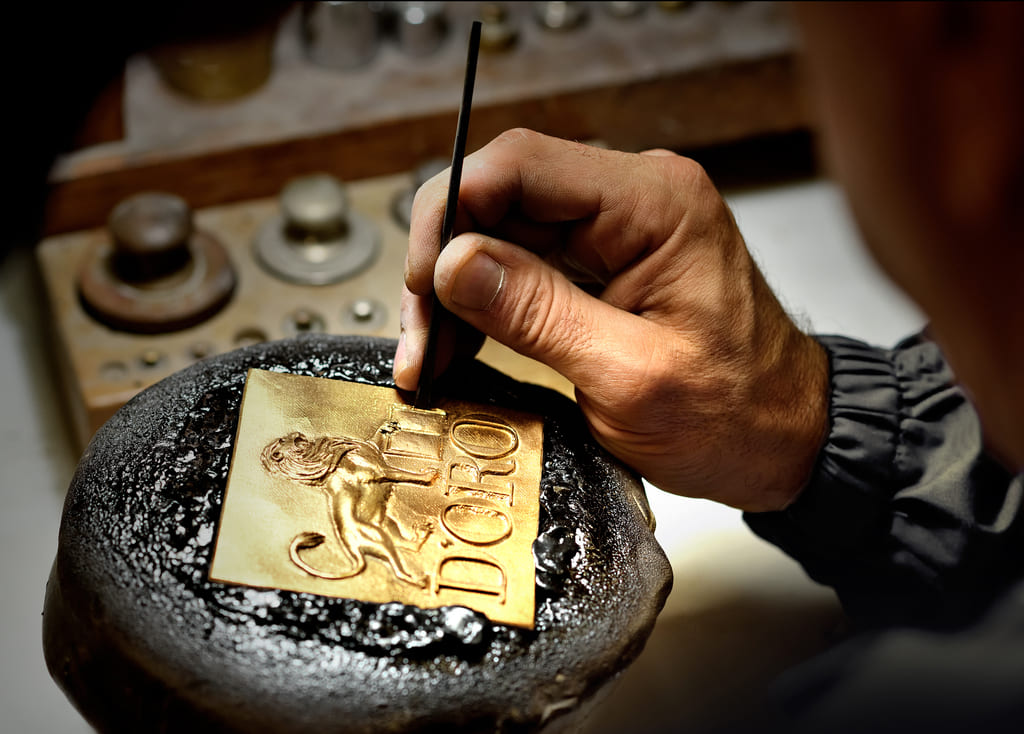 d'oro books lion symbol emblem brand logo