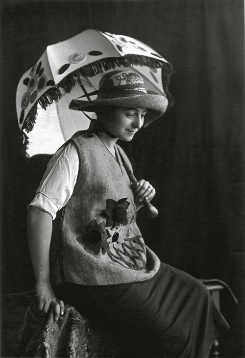 Sonia Delaunay, Madrid, c. 1918-20 | Photo from Museo Thyssen via Wikimedia Commons